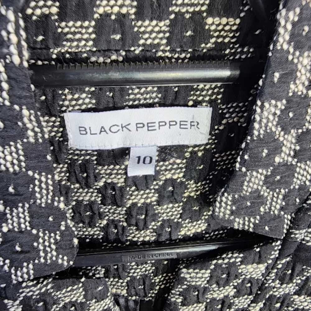 BLACK PEPPER winter jacket size 10 black white warm short bomber blazer - Picture 4 of 13